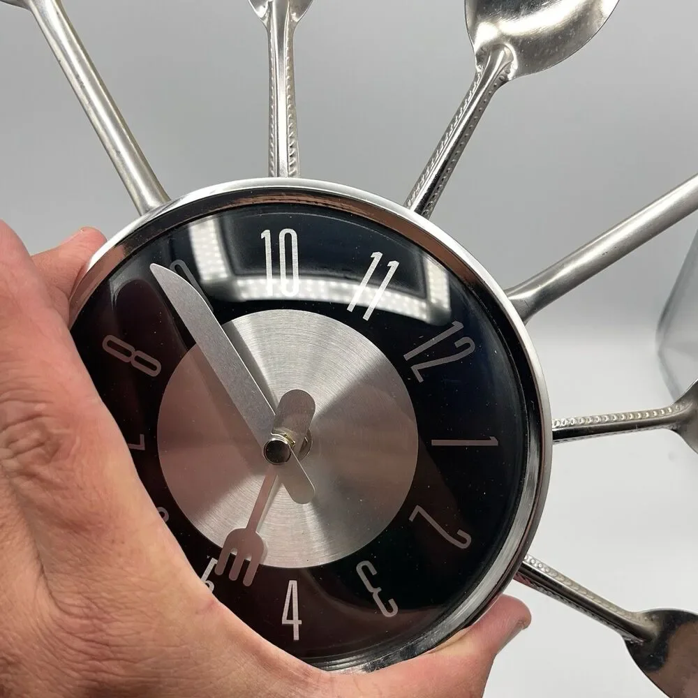 Vtg Timelike Wall Clock, 17
